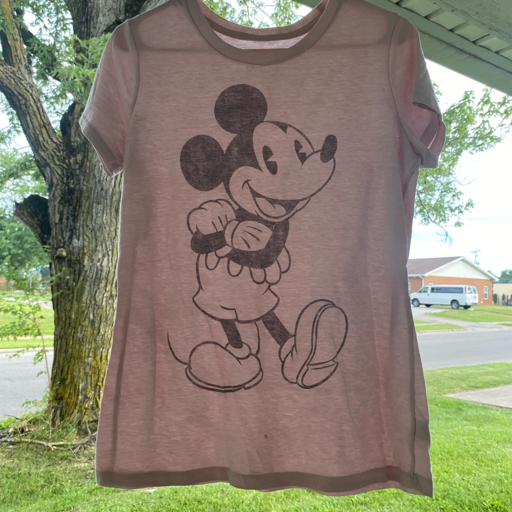 Pink short sleeve tee